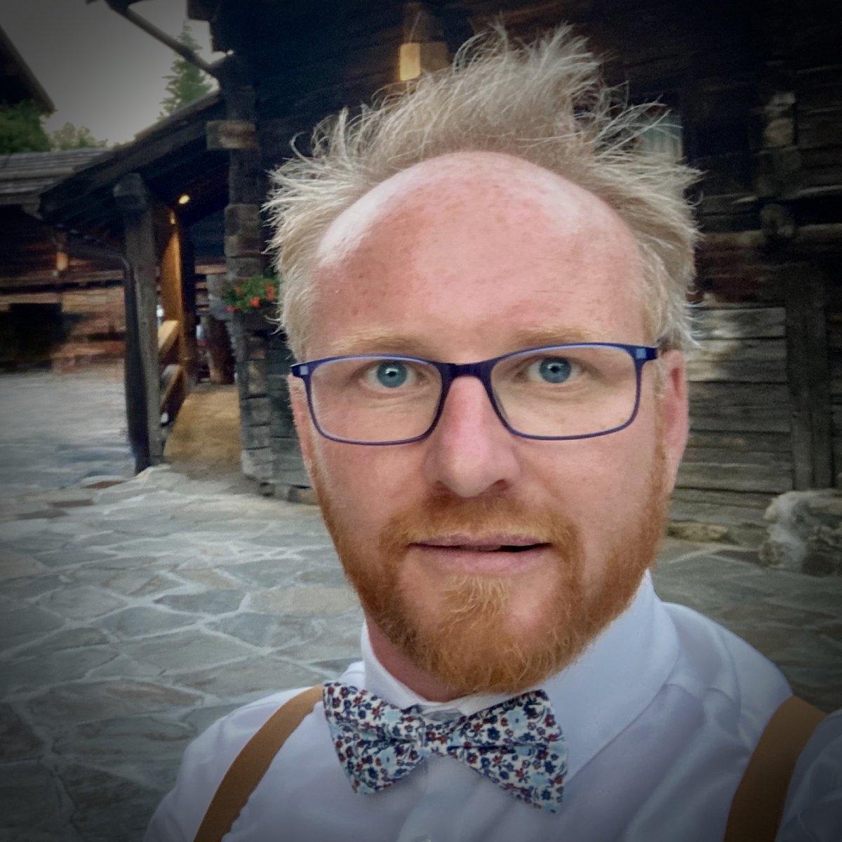 Portrait de Jimmy Lebossé, photographe de mariage à Genève